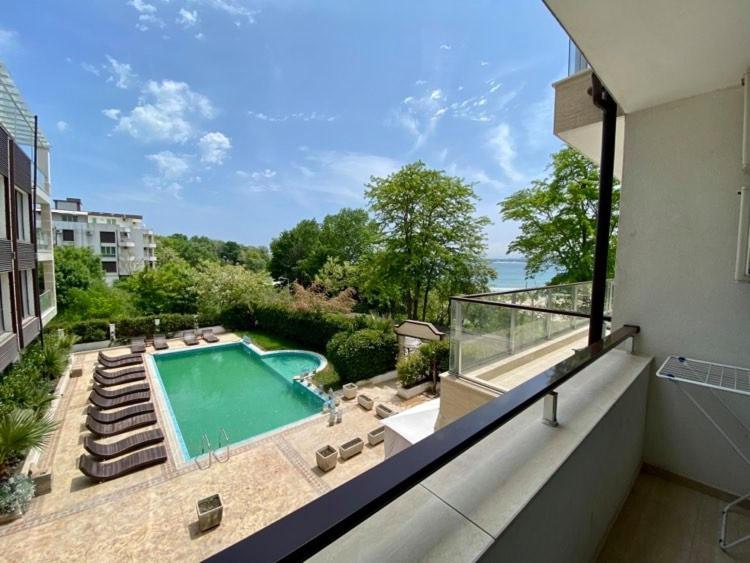 Paradise Deluxe Apartment *